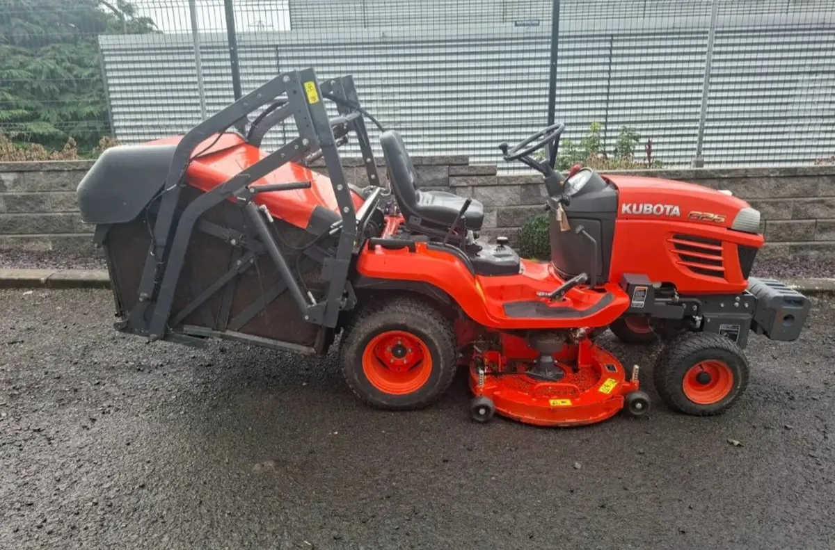 Kubota G26 high tip ride on mower lawnmower 400 hr - Image 3