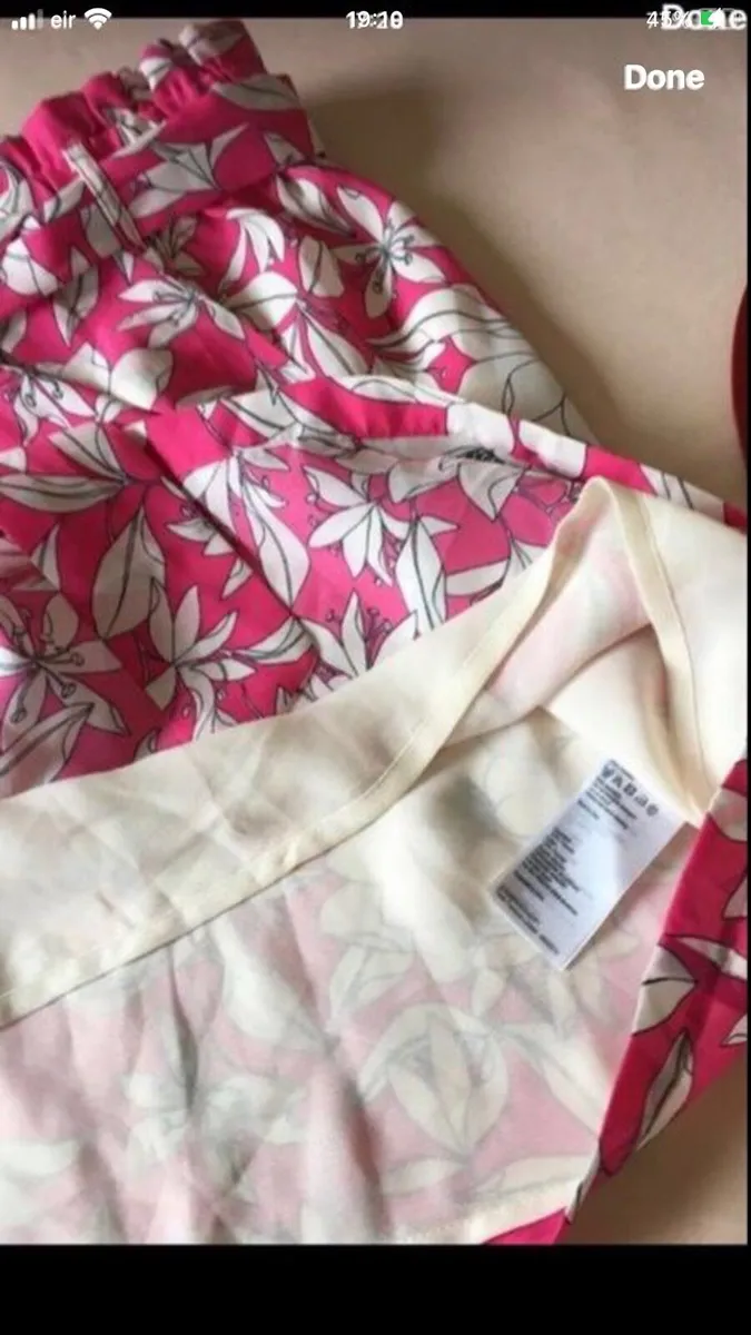 Ladies  stunning skirt size 12 €5 - Image 3