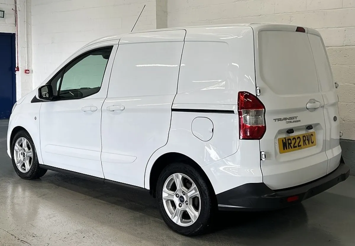 2022 Ford Transit Courier Panel Van - Image 3