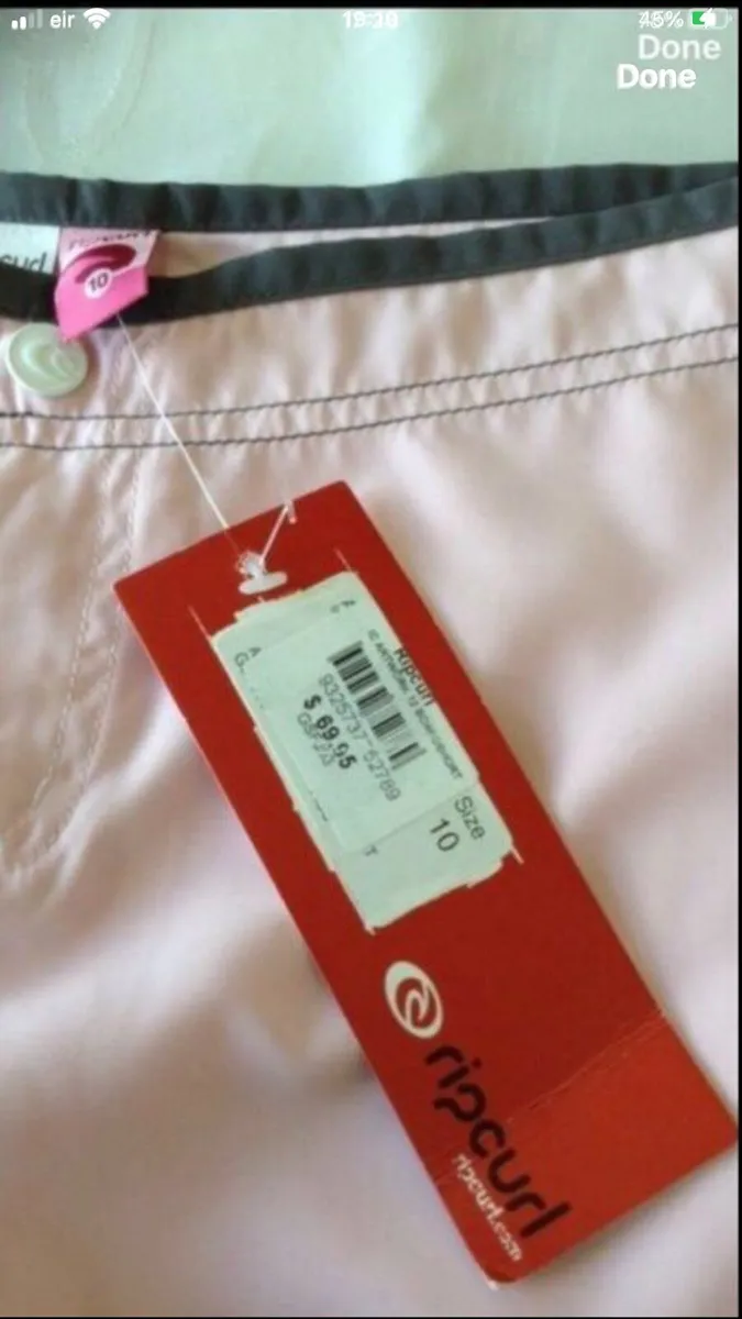 Ladies BNWT shorts size 10 €10 - Image 3