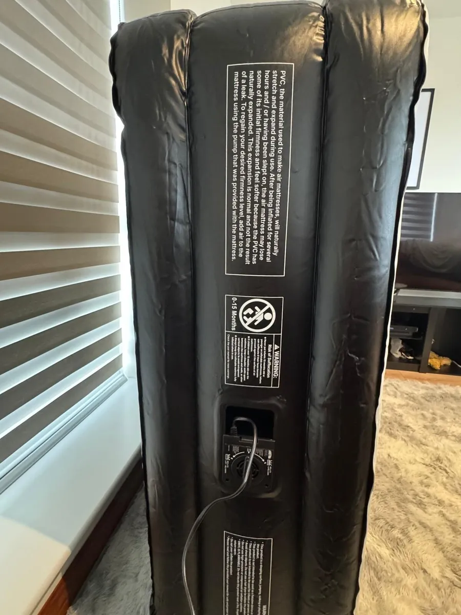 Air bed - excellent condition - Image 2
