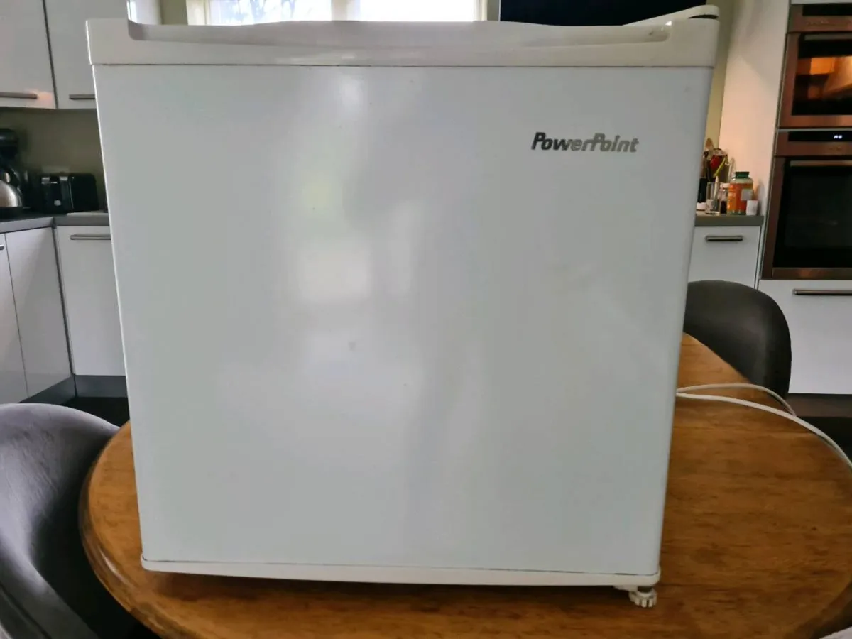 Counter top fridge - Image 1