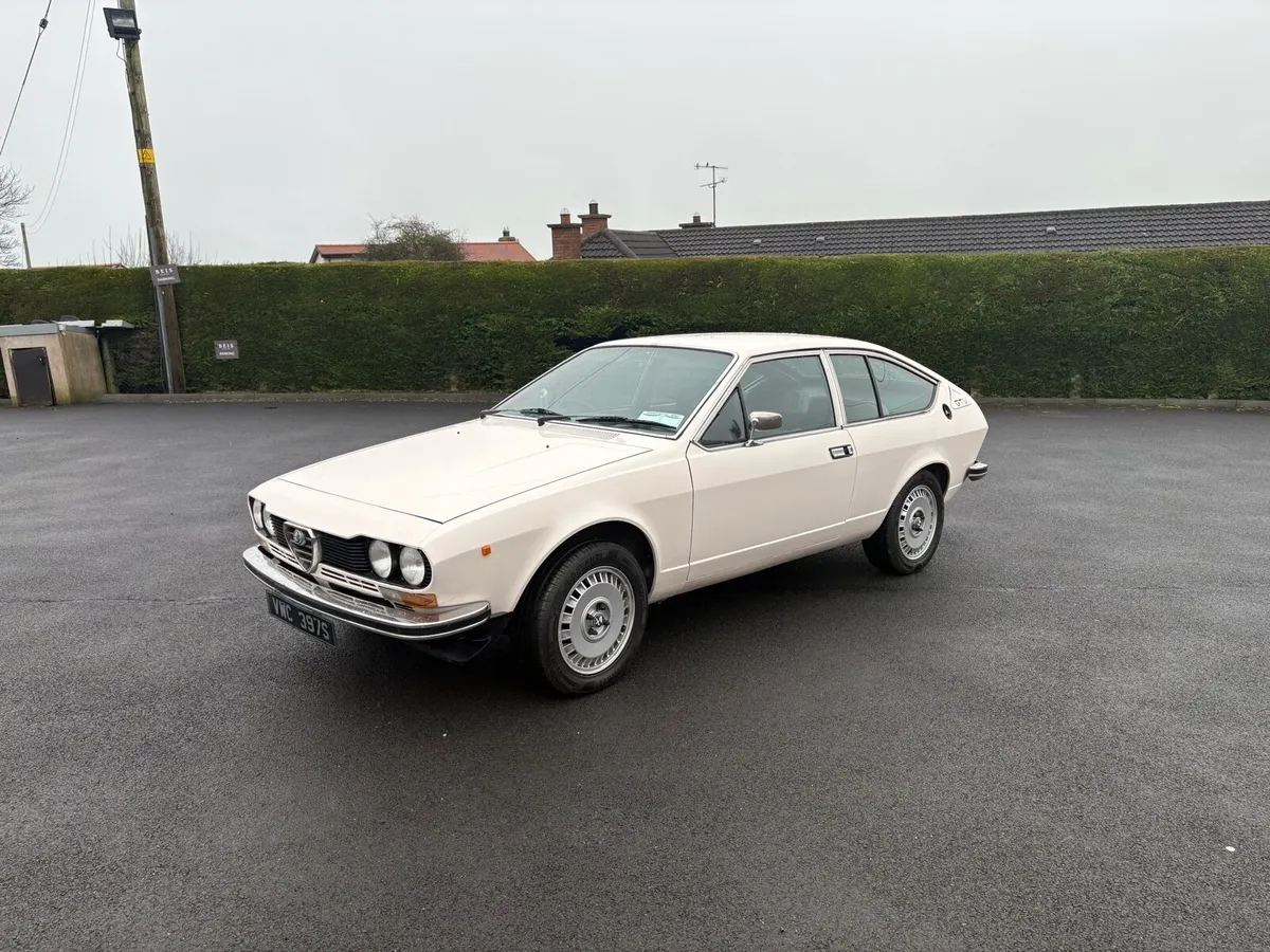 Alfa gtv coupe  2.0 twin cam - Image 1