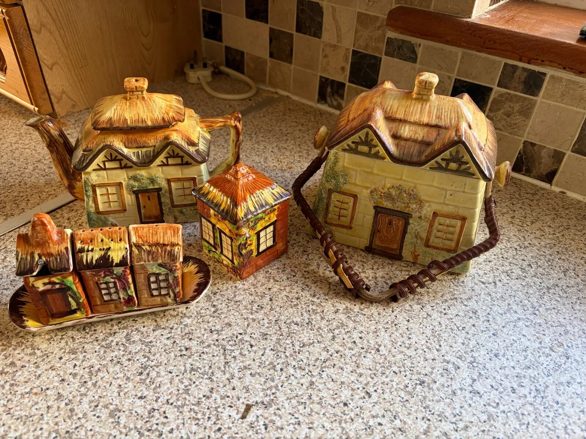 Keele Street pottery stoke on Trent - Image 2