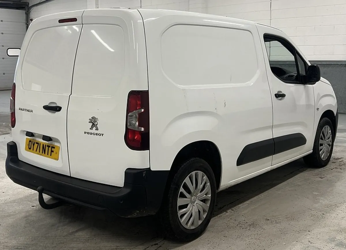 2021 Peugeot Partner Panel Van - Image 2