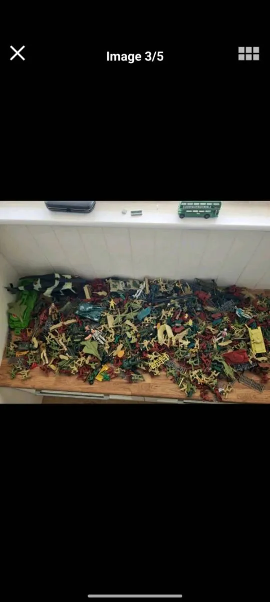 Toy Soldiers - Image 3