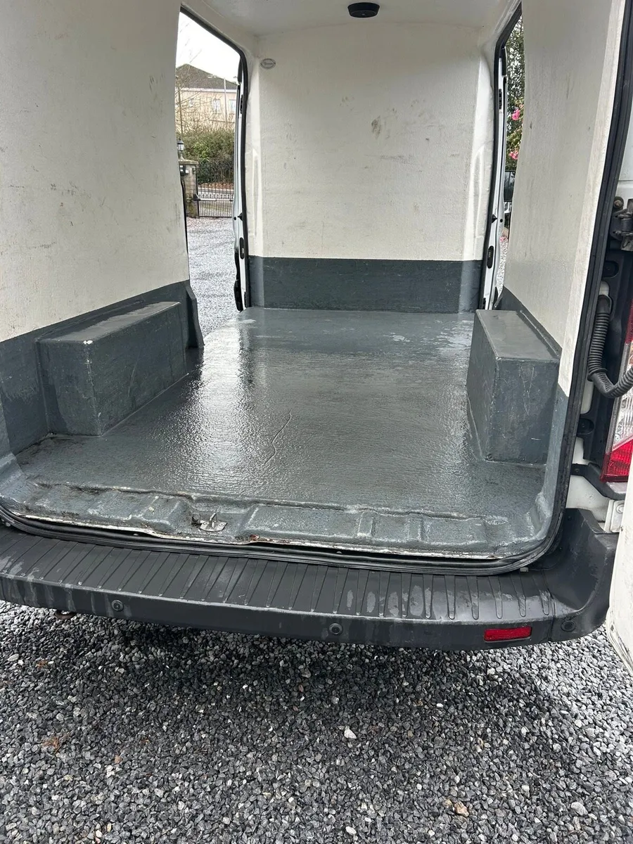 Ford transit 2019 - Image 2