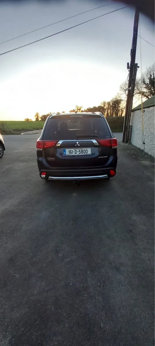 Mitsubishi Outlander Commercial 2.3 Diesel - Image 4