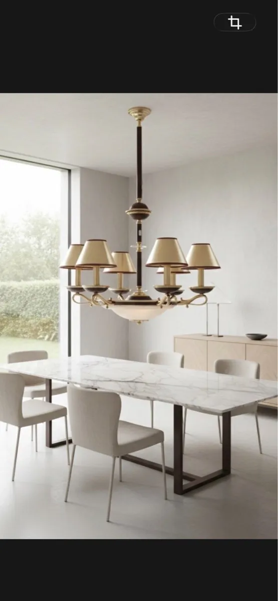 Stunning Centre Light Fitting - Image 1