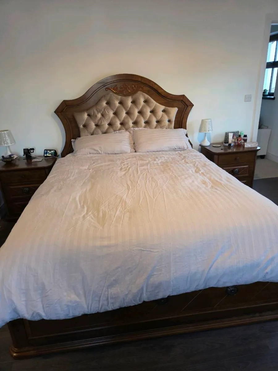 King Size Roma Bedframe and 2x Lockers - Image 2