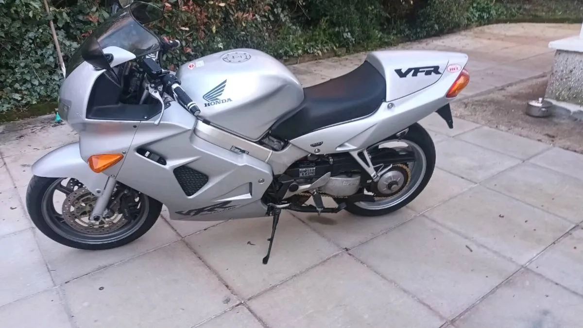 Honda vfr 800fi - Image 1