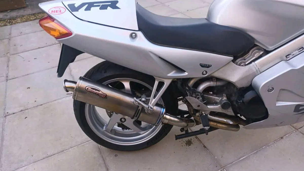 Honda vfr 800fi - Image 2