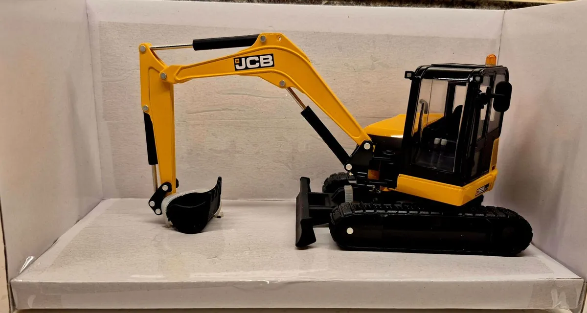Britains JCB 86C-1 Midi Excavator model - Image 1