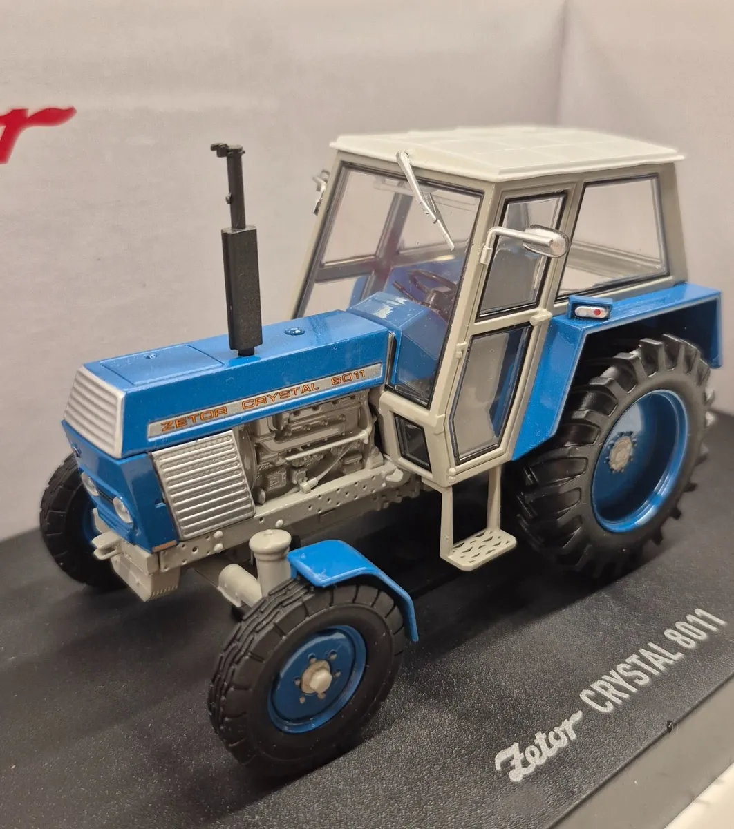 Zetor 8011 2WD Tractor Diecast model - Image 3