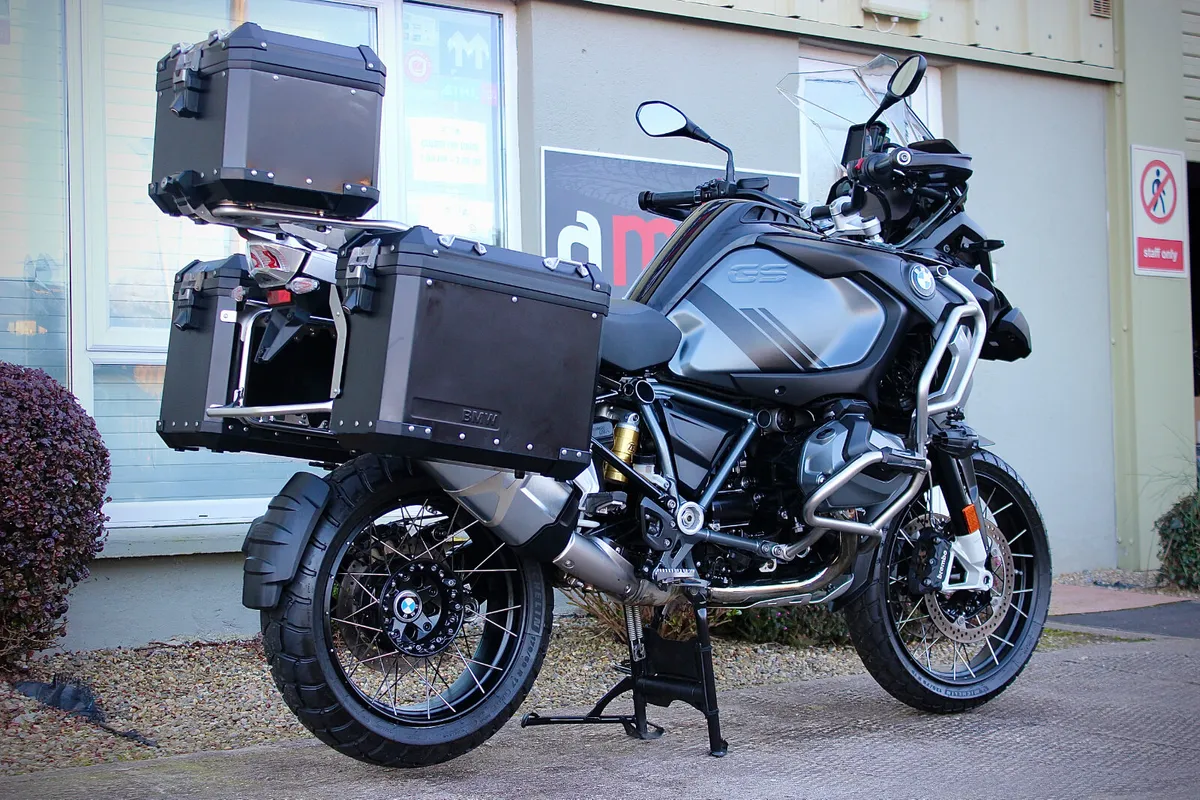 BMW R1250 GS Adventuren Triple Black TE - Image 3