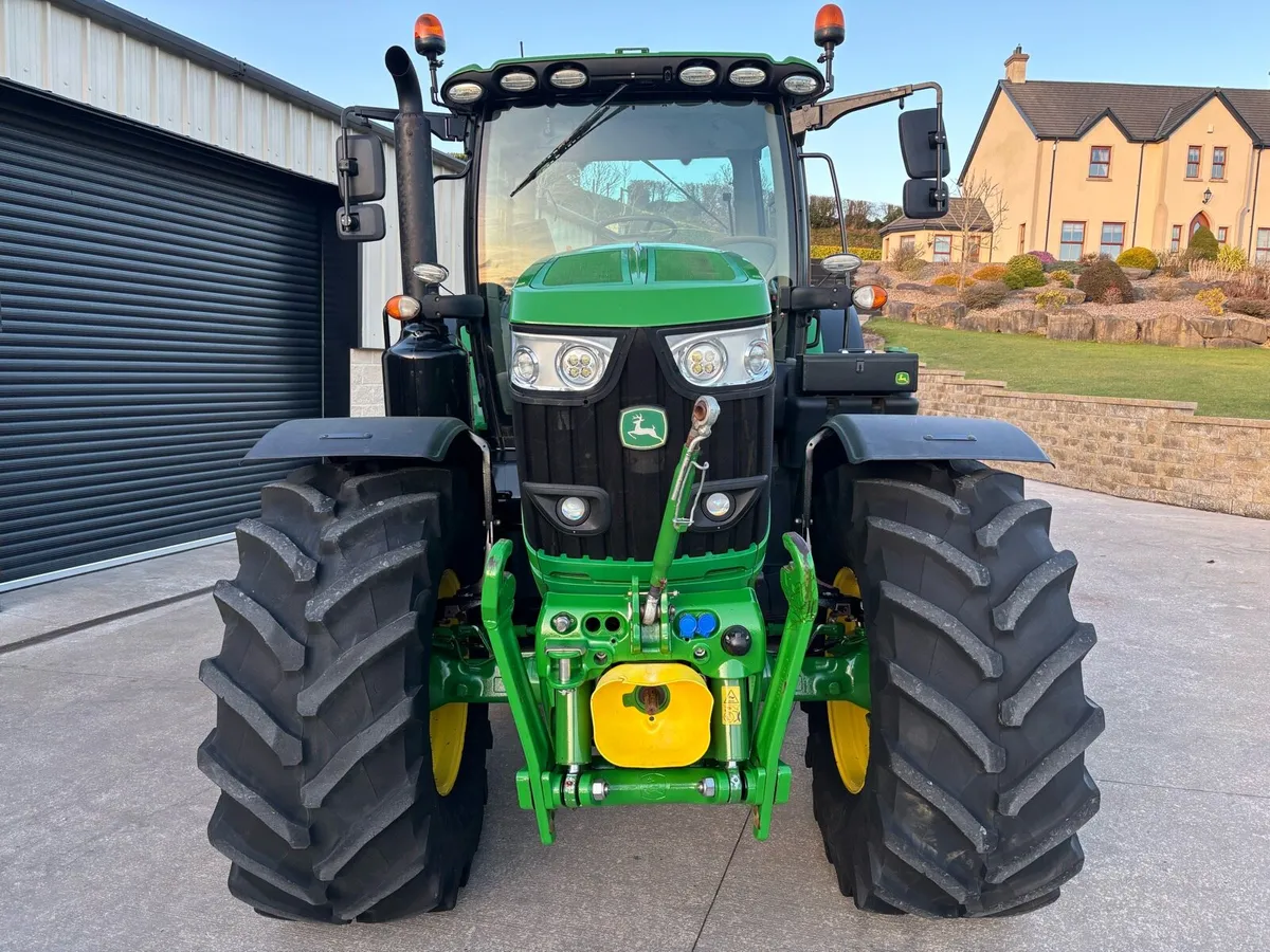 LATE 2020 JOHN DEERE 6215R AUTO POWER - Image 3