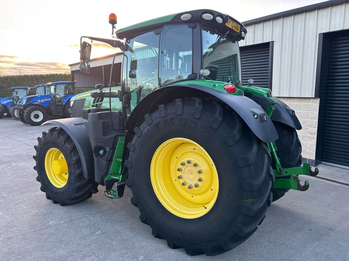 LATE 2020 JOHN DEERE 6215R AUTO POWER - Image 4