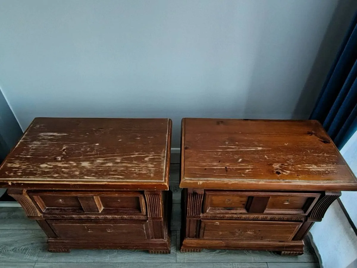 Pair of oversized lockers - Image 3