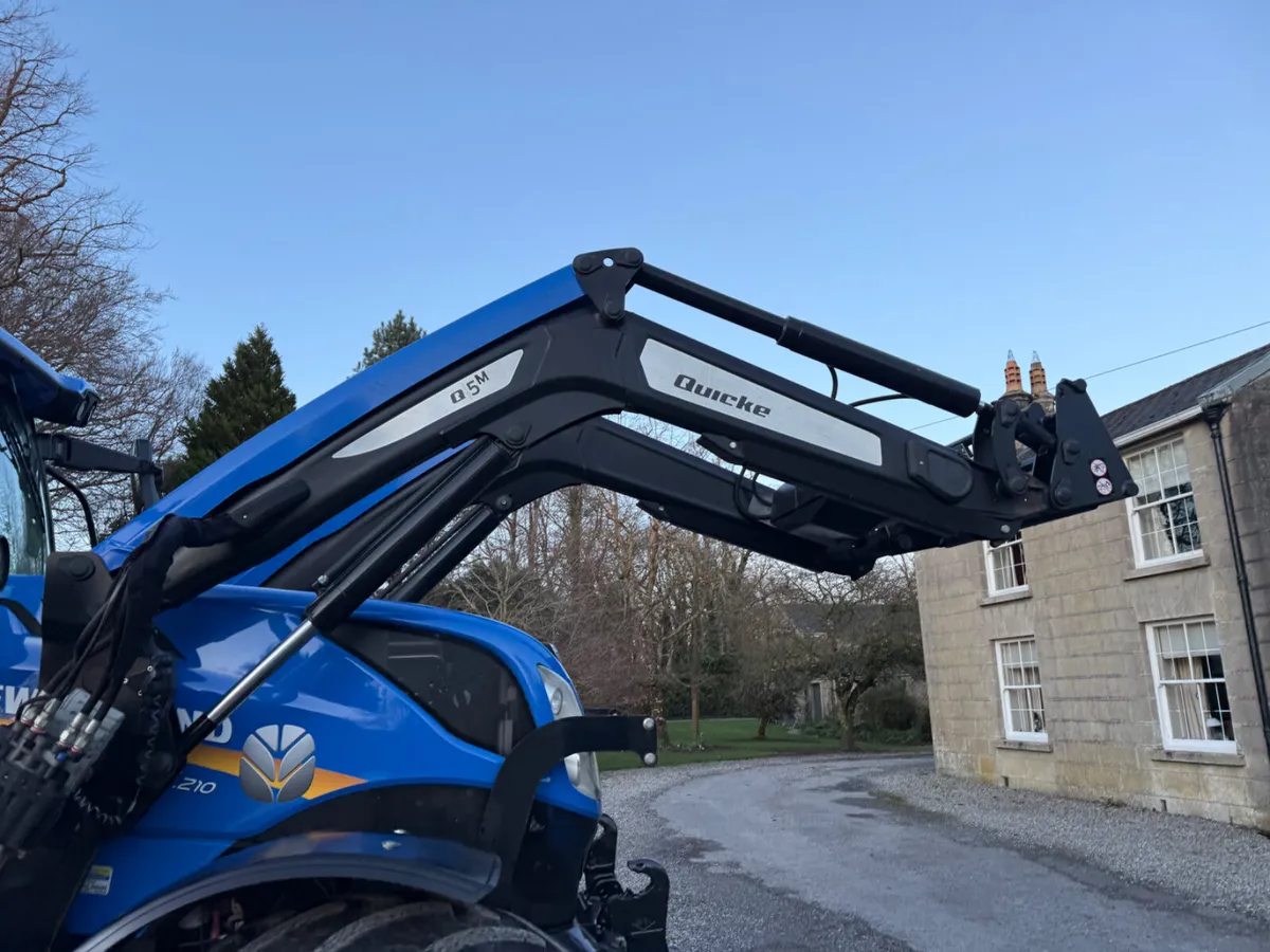 2022 New Holland T7.210 RC Quicke Q5m 1900 hours - Image 4