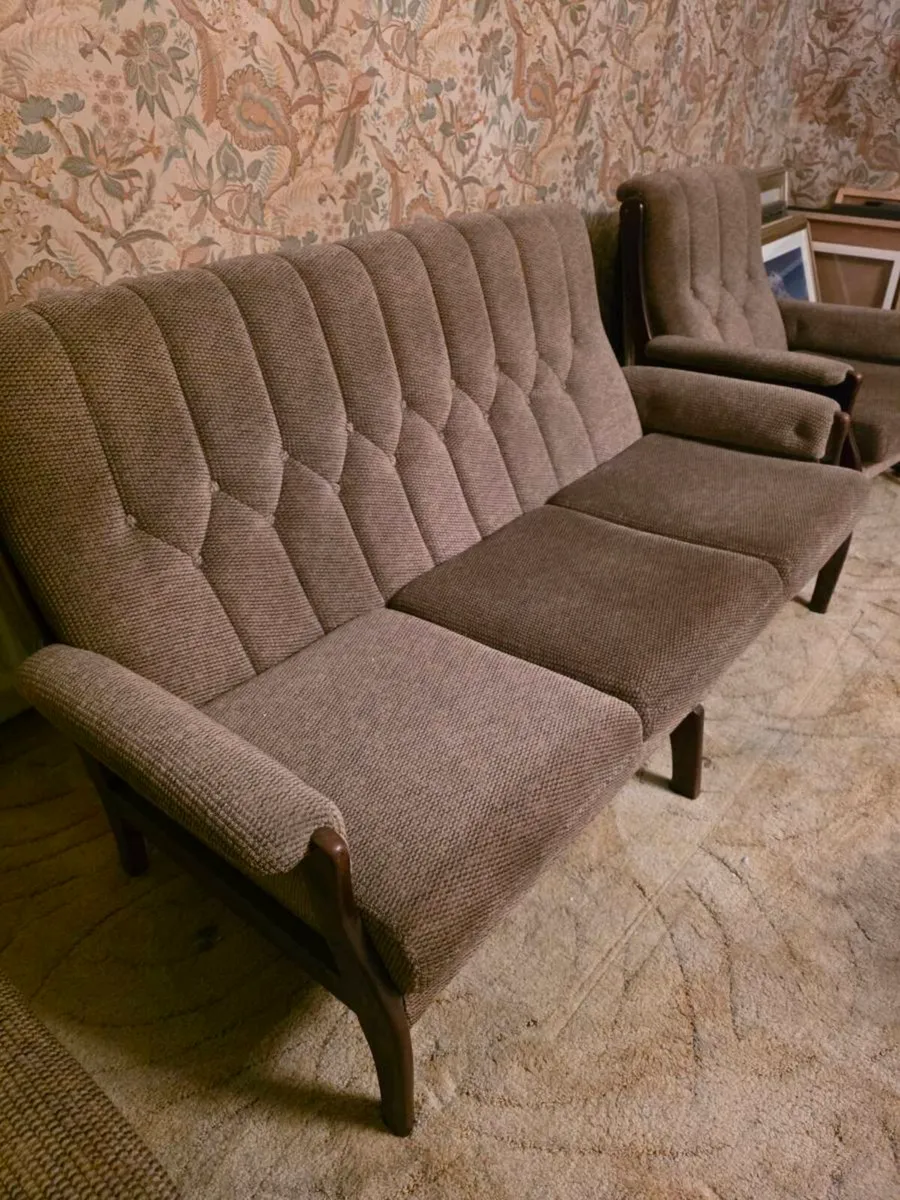 Couch and two Armchairs - Image 1