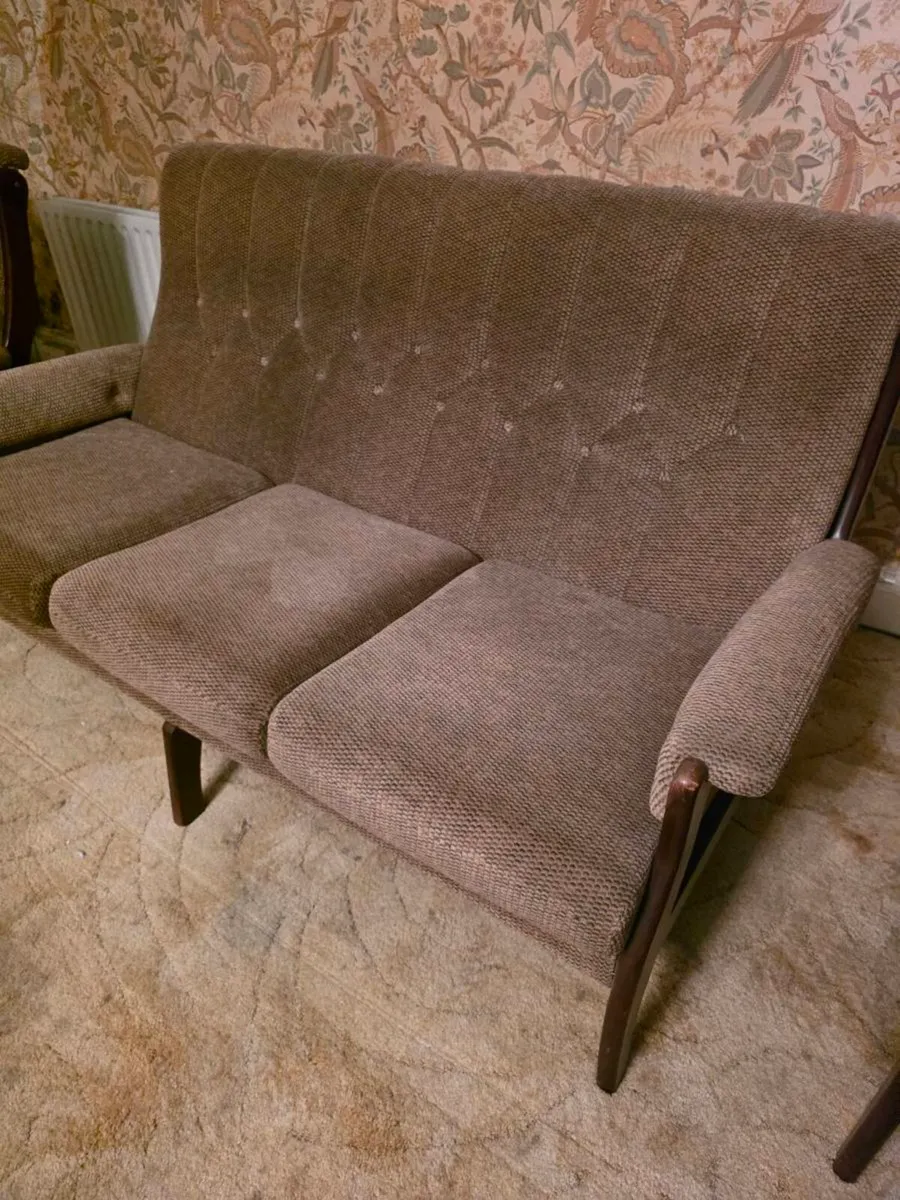 Couch and two Armchairs - Image 4