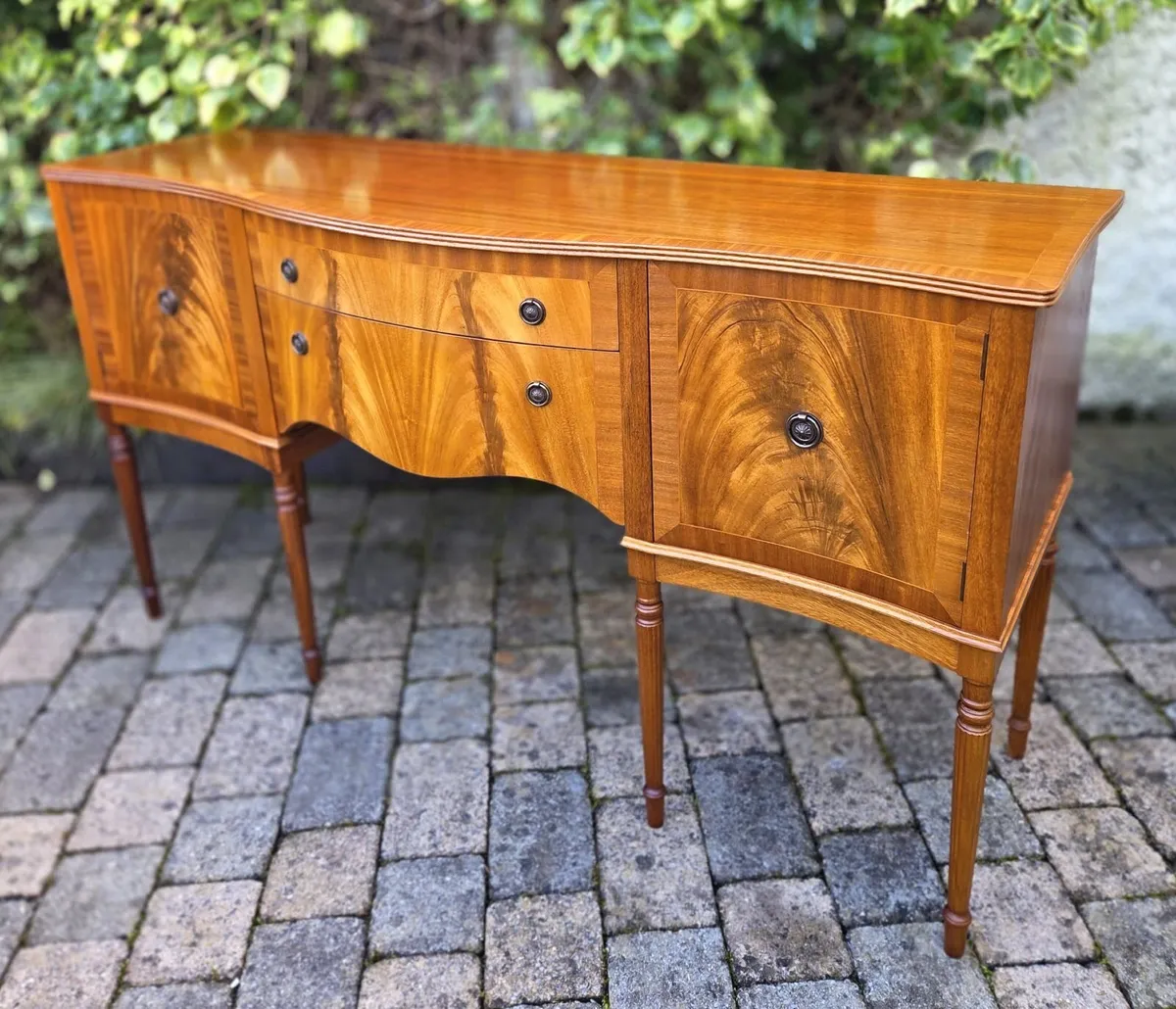 Vintage Walnut Sideboard by McIntosh-1974 - Image 2