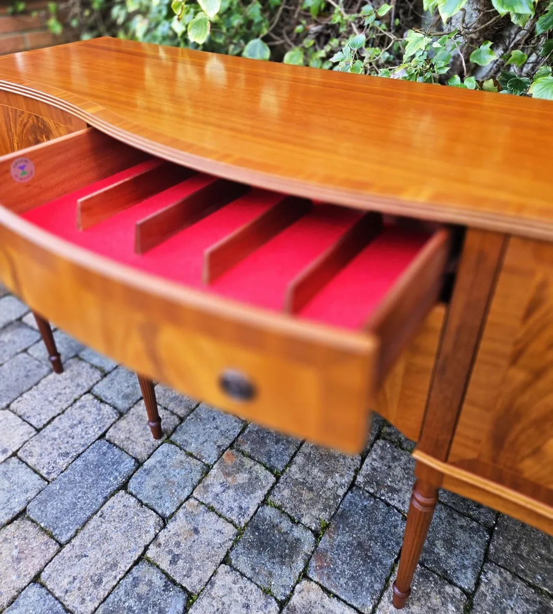 Vintage Walnut Sideboard by McIntosh-1974 - Image 3