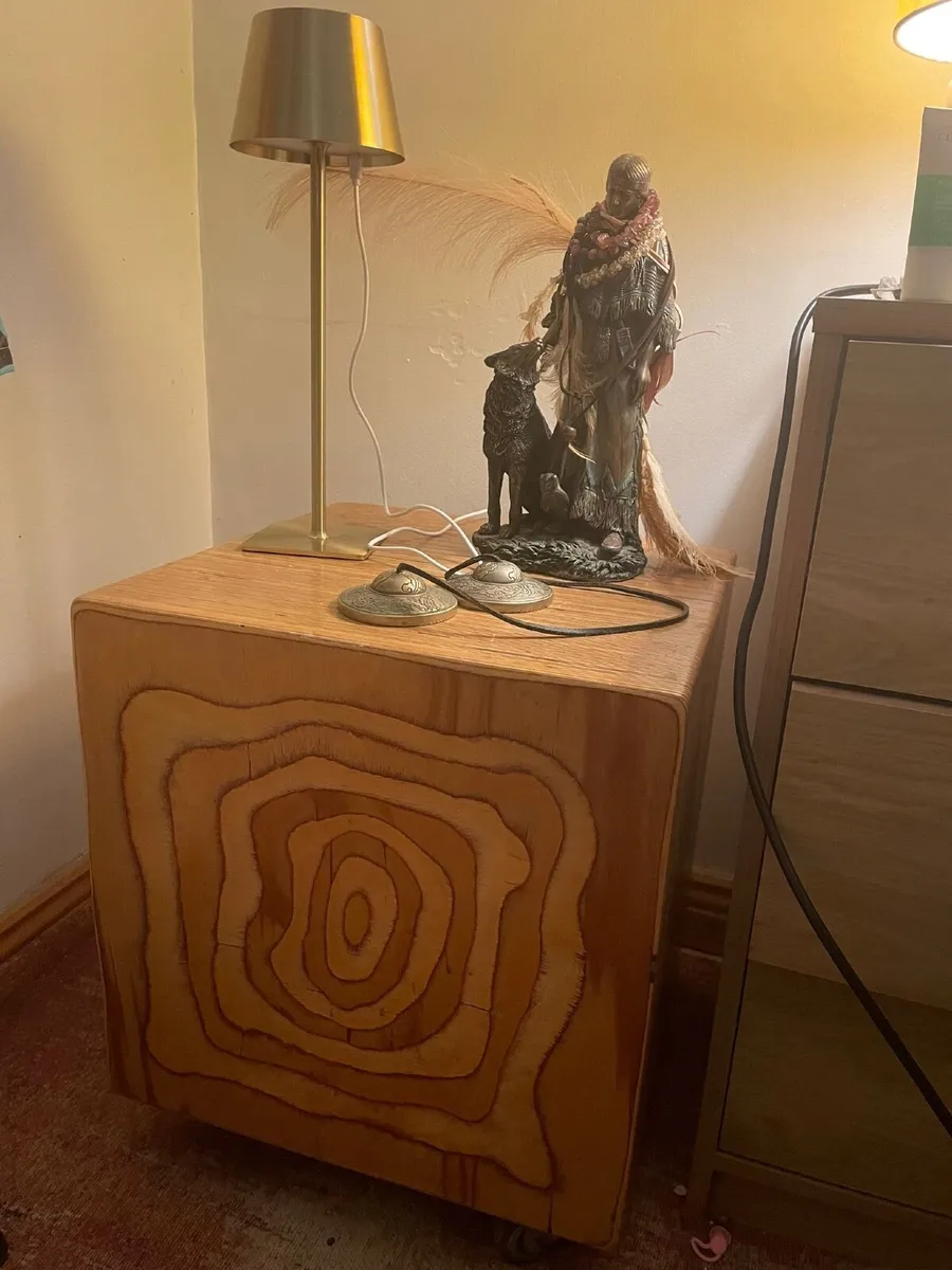 Side table on wheels - Image 4