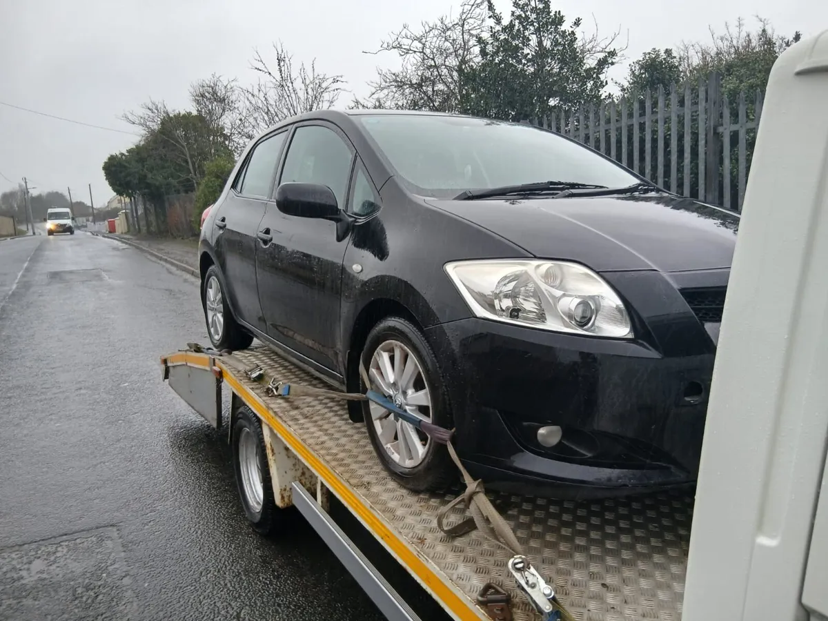 Toyota Auris 1.4 petrol - Image 2