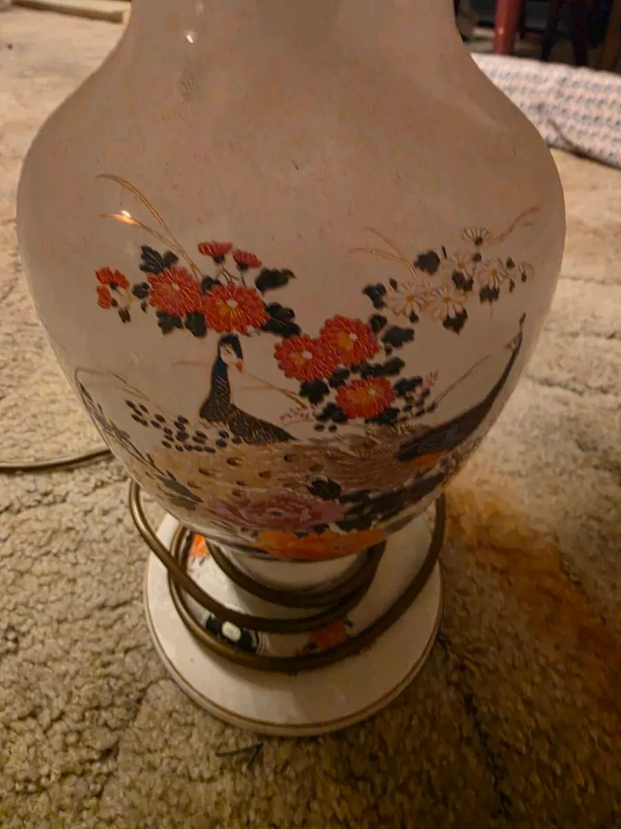 Mahoona Made in Ireland lamp - Image 2