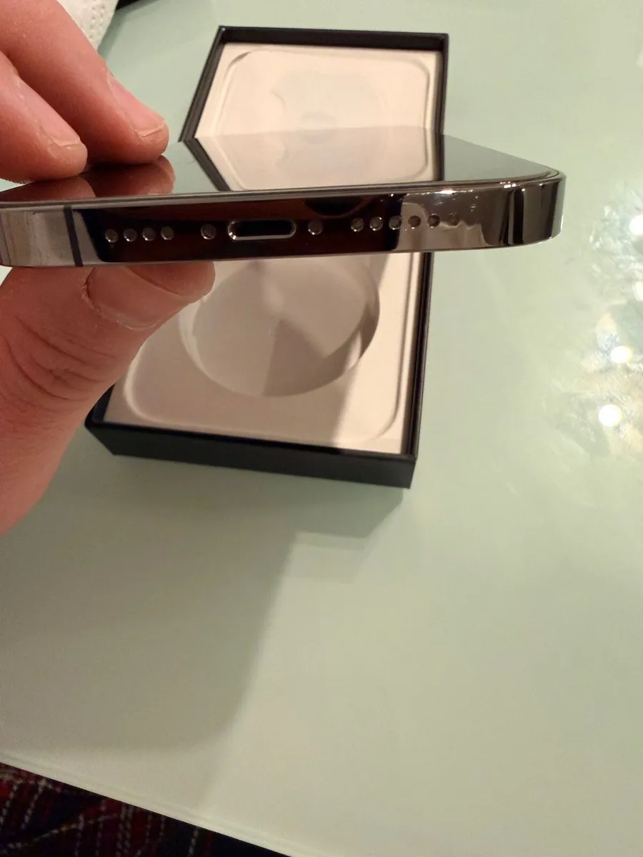 iPhone 13 Pro Max - Image 4