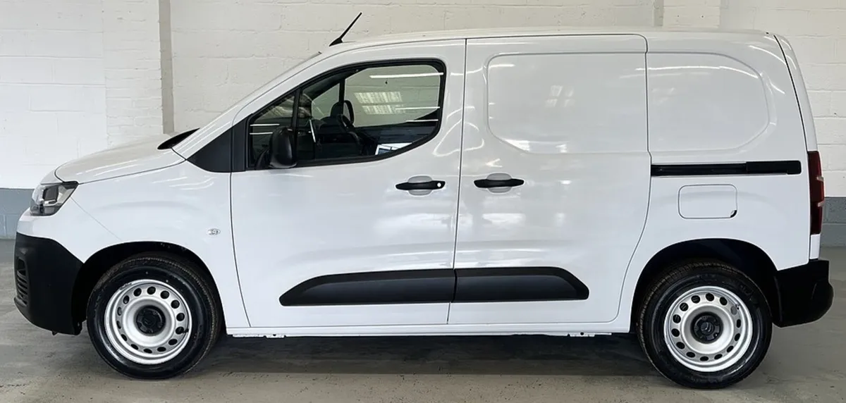 2023 Citroen Berlingo Panel Van - Image 4