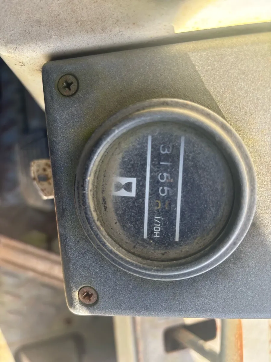 Nissan 2.5 ton cont spec - Image 4