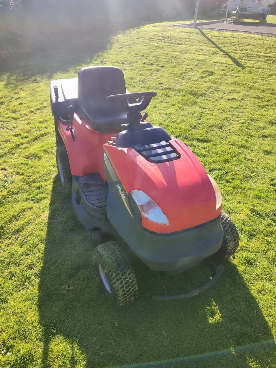 Ride on Lawnmower - Image 3