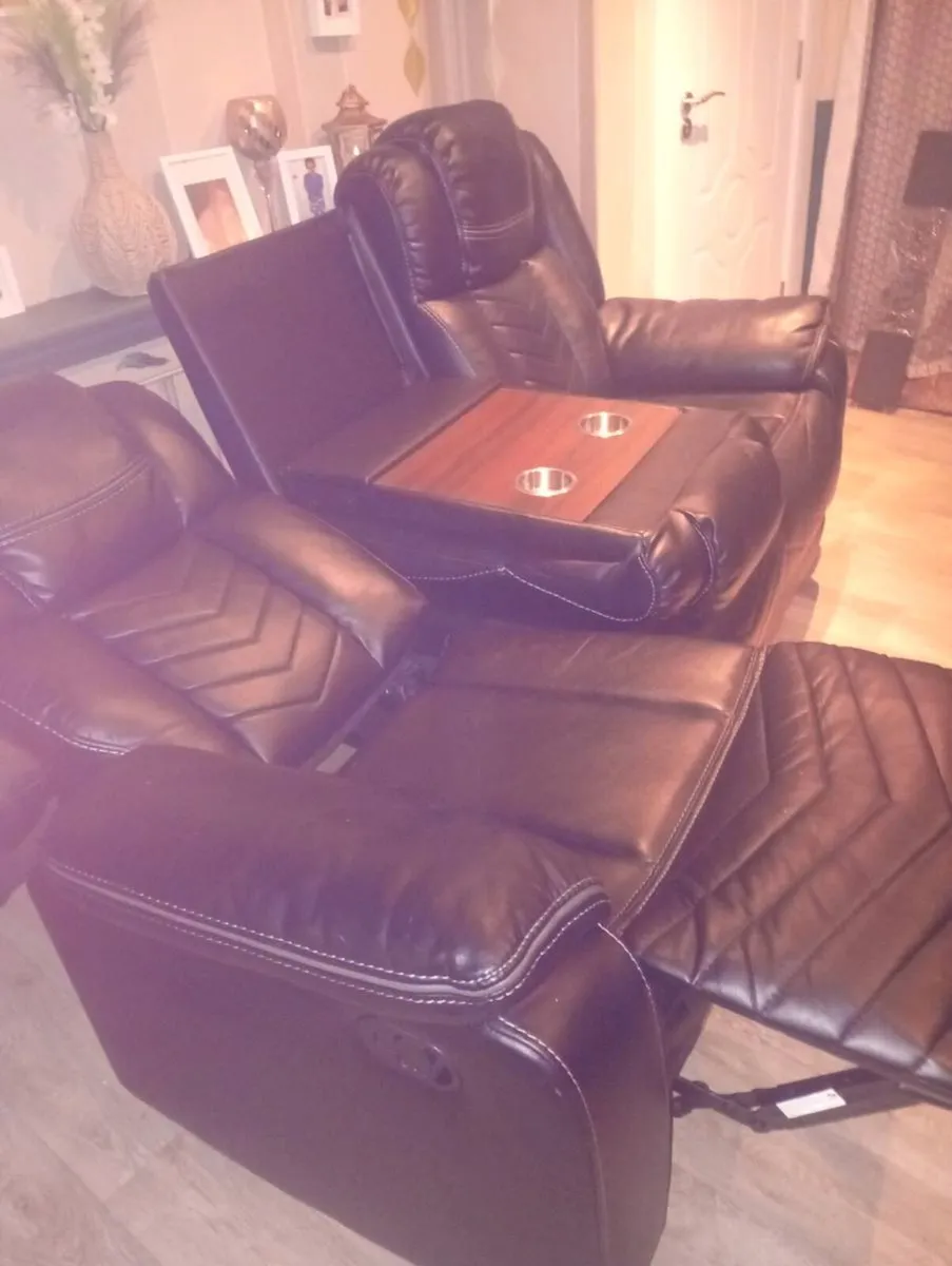 Sofa like new few mths old - Image 3