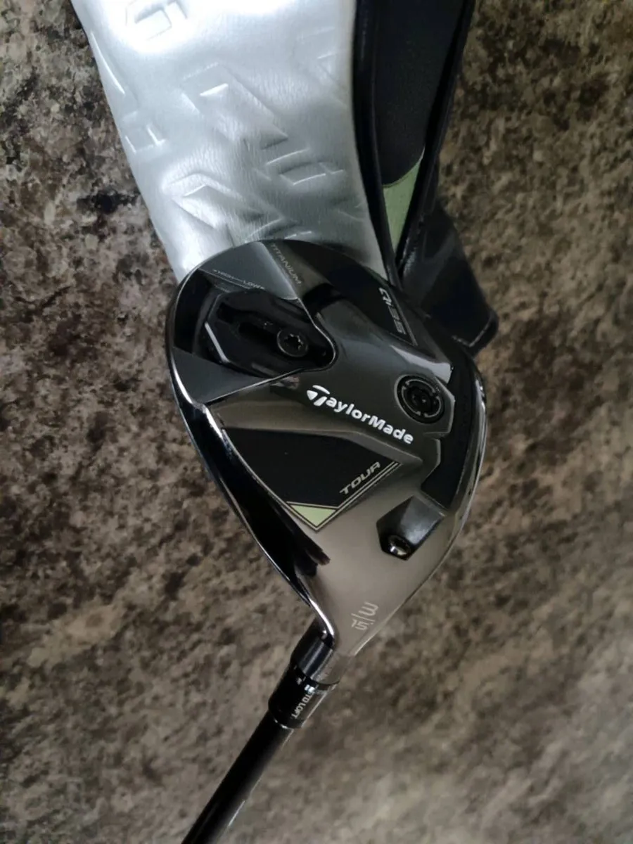 Taylormade Qi35 Tour 3 wood. New. - Image 1