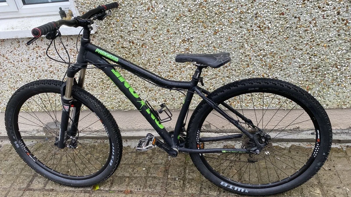 Selection of bikes - Image 2