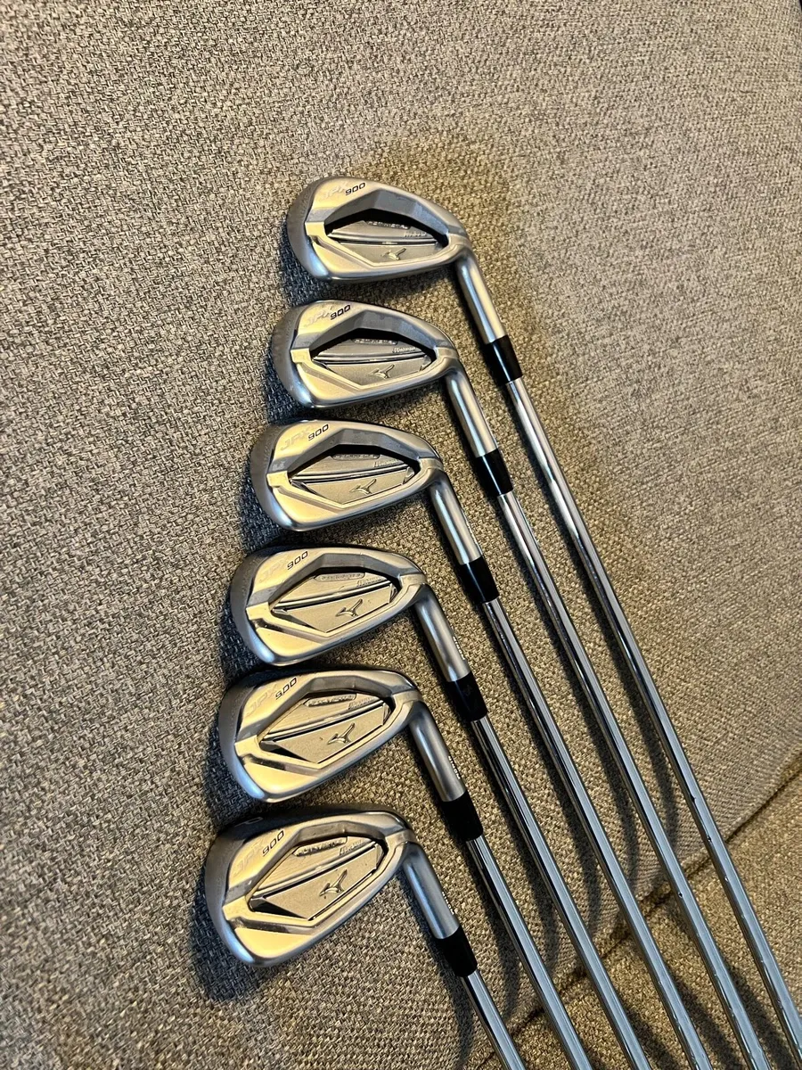 Mizuno JPX 900 Irons - Image 1