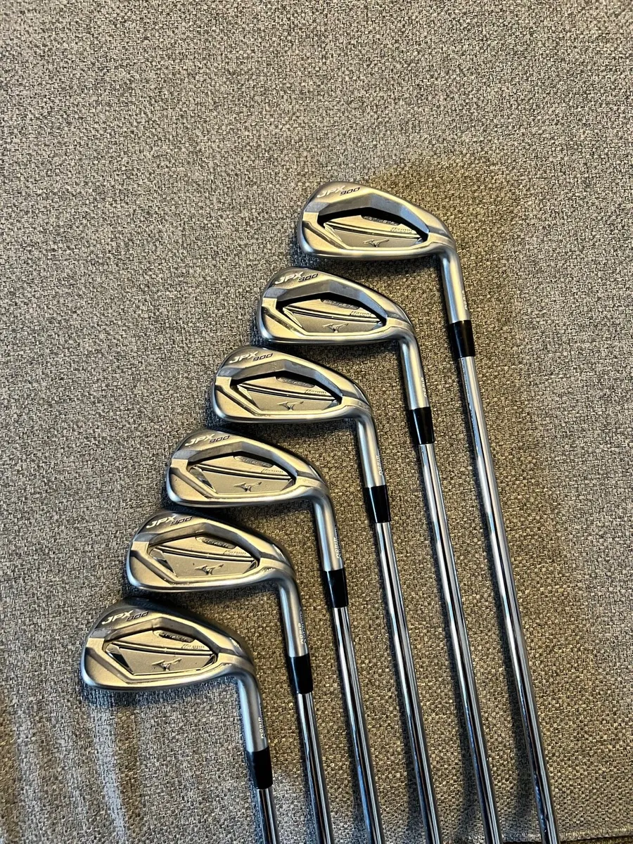 Mizuno JPX 900 Irons - Image 2