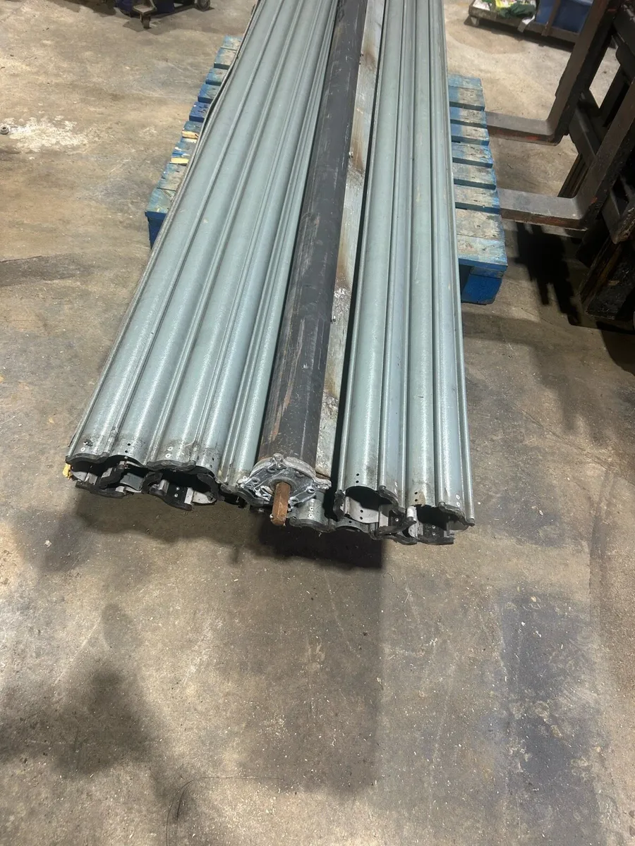 9ft roller door - Image 1