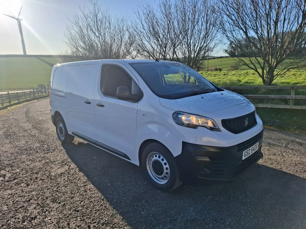 2023 Peugeot Expert professional auto - Image 1