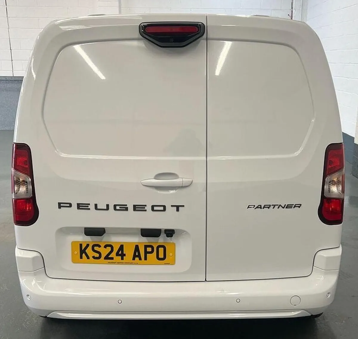 2024 Peugeot Partner Panel Van - Image 3