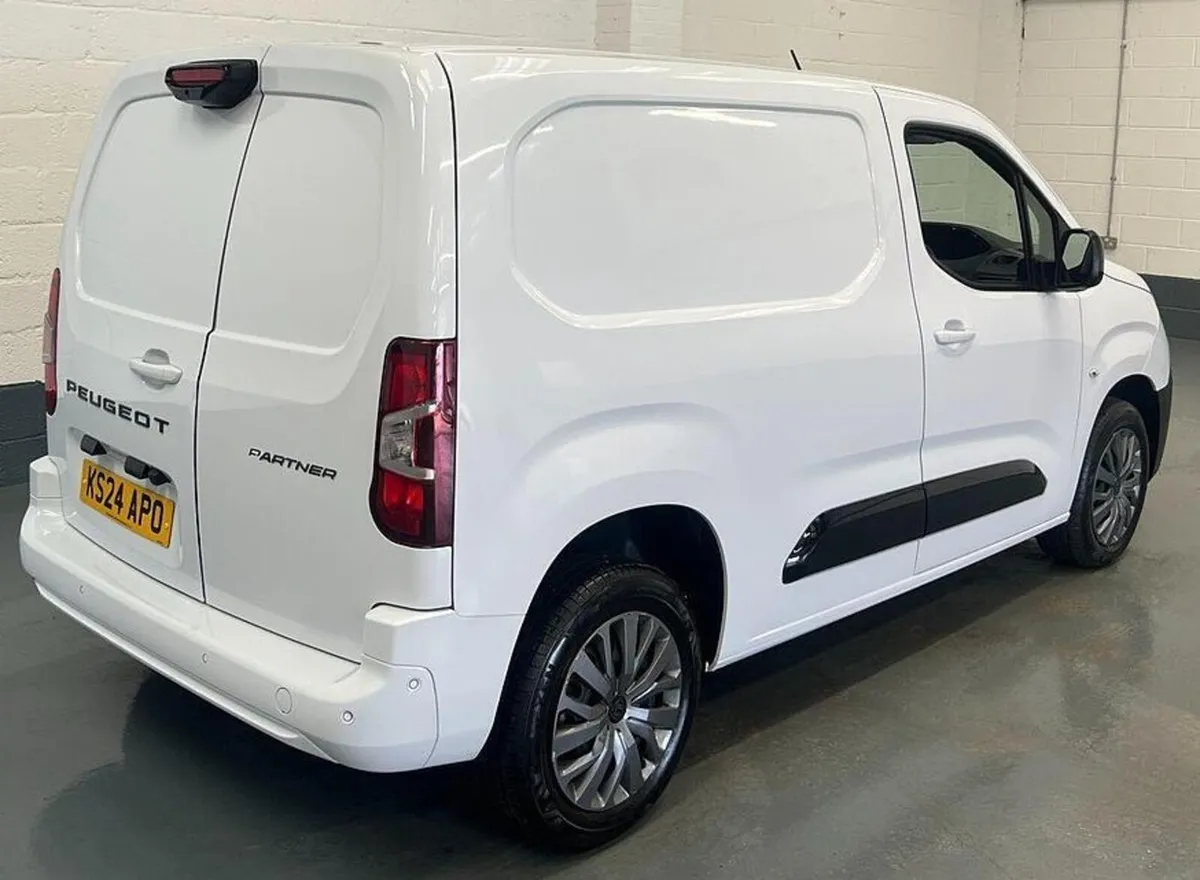2024 Peugeot Partner Panel Van - Image 2