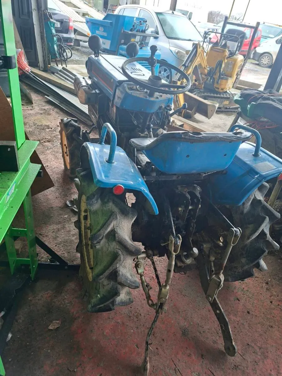 ISEKI COMPACT TRACTOR - Image 2