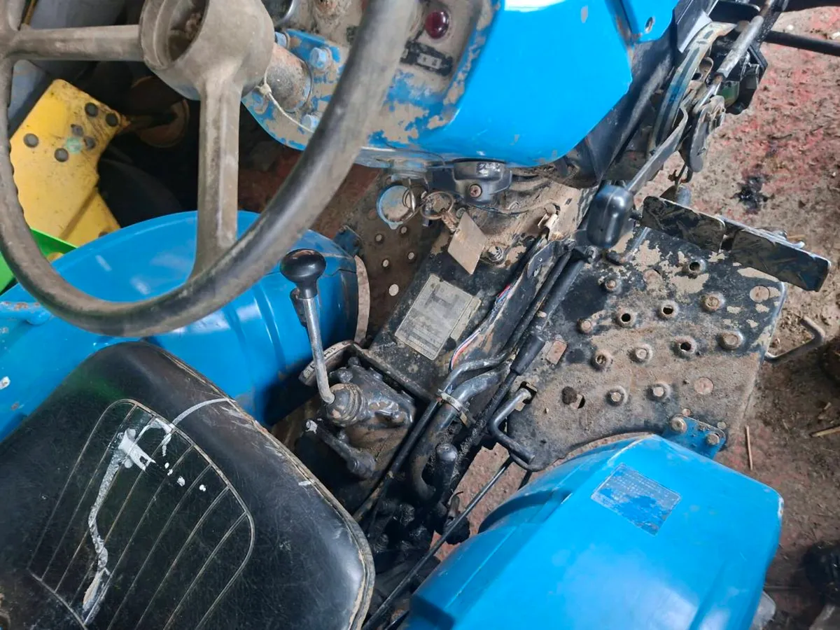 ISEKI COMPACT TRACTOR - Image 3