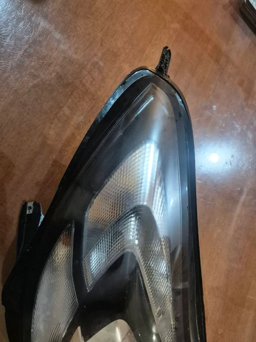 Opel CorsaE RH headlight - Image 3