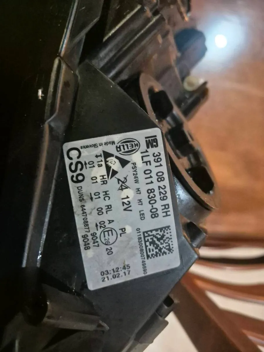 Opel CorsaE RH headlight - Image 4