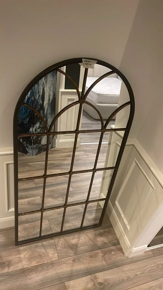 Large mirror - Image 1