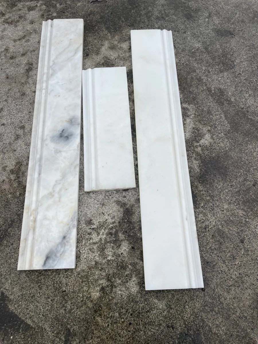 Marble skirting