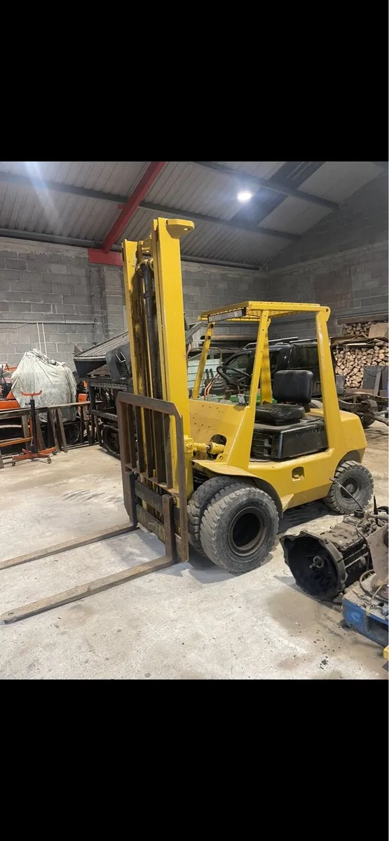 Forklift and welder - Image 2